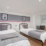 Delightful Central York House