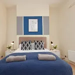 Delightful Central York House